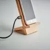 SUPPORT DE TÉLÉPHONE AVEC CHARGEUR SANS FIL PERSONNALISÉ EN BAMBOU 'CHIAZI'