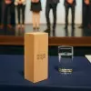 TROPHEE EN BOIS PERSONNALISE 'ROBINOUD BLOC '