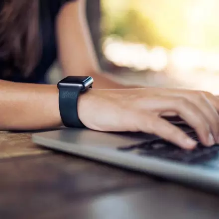 MONTRE CONNECTÉE PUBLICITAIRE 'TRACKFIT'