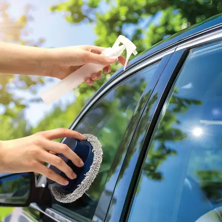 KIT DE NETTOYAGE AUTO PERSONNALISABLE 'EIGEN'