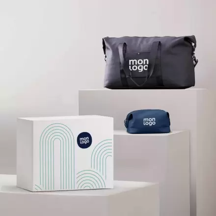 PACK PERSONNALISE SAC DE VOYAGE ET TROUSSE DE TOILETTE 'GOZI'