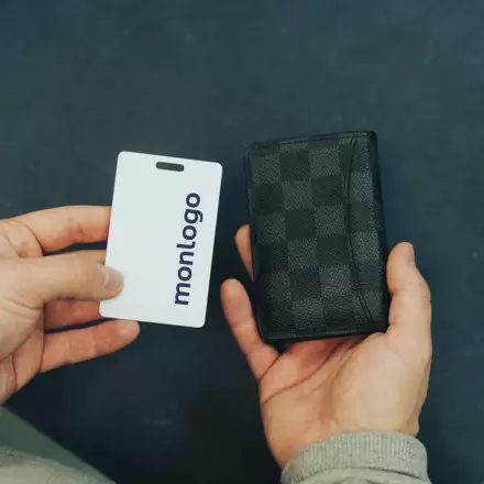 CARTE DE GEOLOCALISATION PERSONNALISABLE 'CARDFIND'