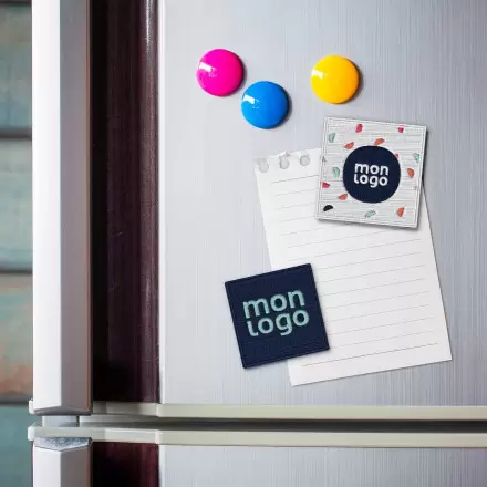 MAGNET CARRE BRODE PERSONNALISABLE 'COURSU'