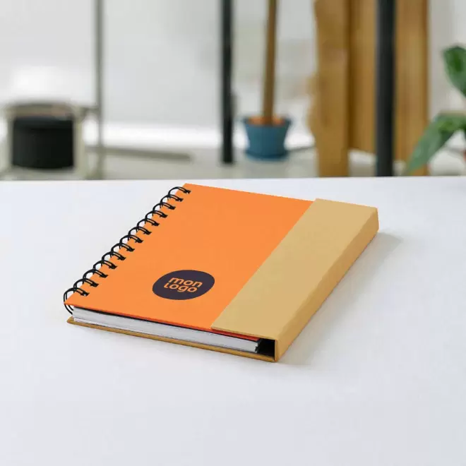 BLOC NOTES PERSONNALISABLE À SPIRALE AVEC STYLO ET MÉMOS 'MAYSPI'