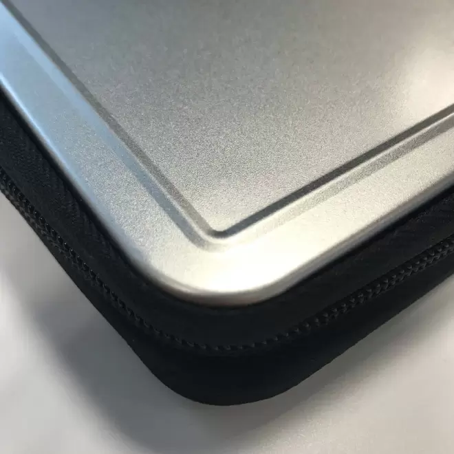 SET À OUTILS PERSONNALISÉ 25 PIECES 'ROSS'