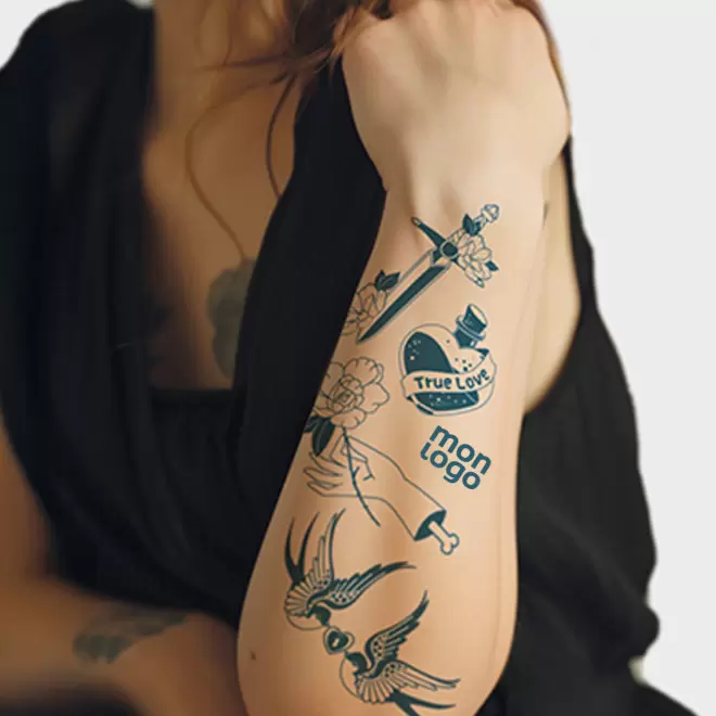 PLANCHE TATTOO PERSONNALISEE BLEU REALISTE 19x28 'MAORO'