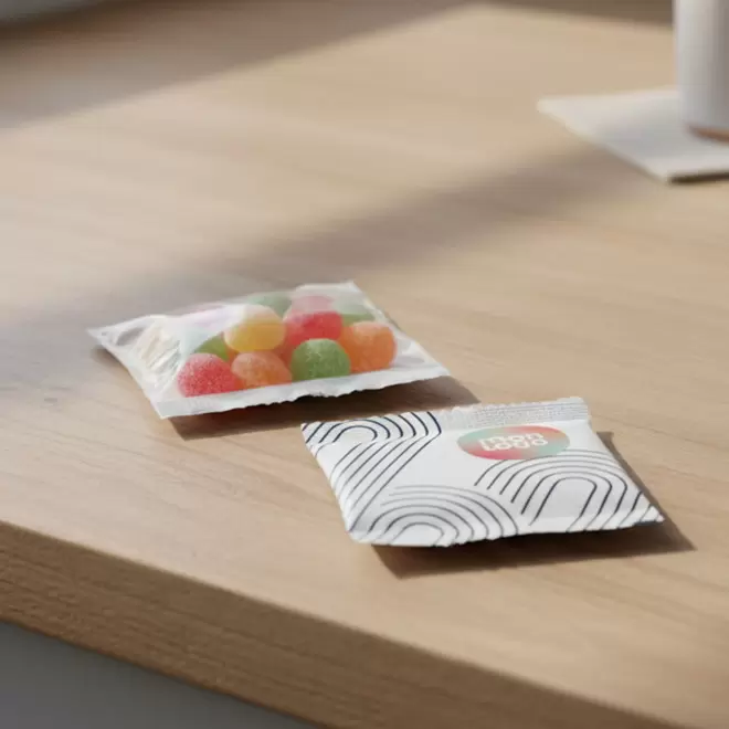 SACHET DE 10G BONBONS ACIDULES PERSONNALISABLE 'SWEETY'