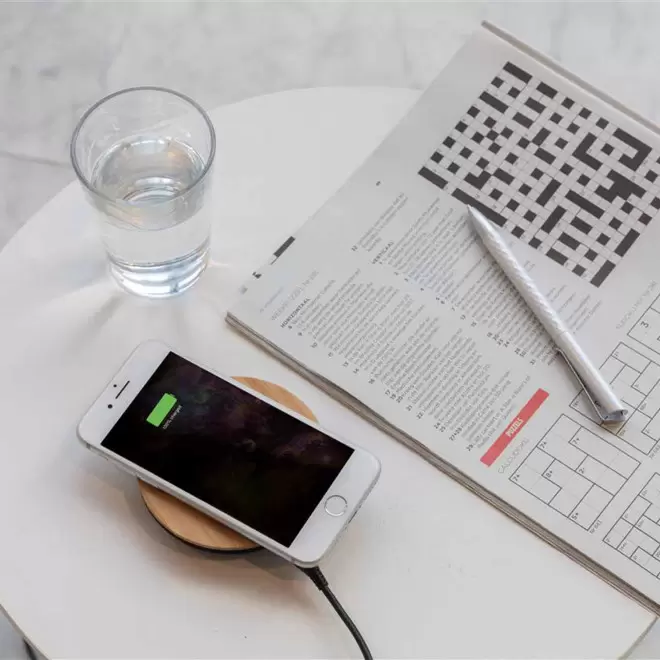 CHARGEUR À INDUCTION PUBLICITAIRE 5W EN CHANVRE ET BAMBOU 'OSORNO'