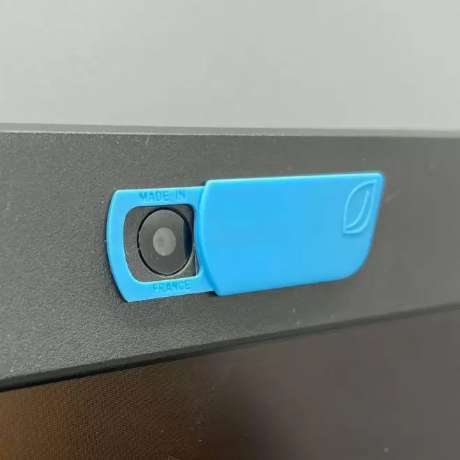 CACHE CAMÉRA PERSONNALISABLE EN RPET 'SAFE UP'