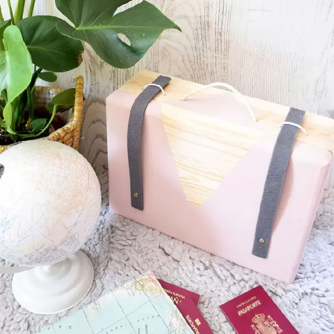 CAISSE EN BOIS PERSONNALISABLE AVEC COUVERCLE 'KATAKO'