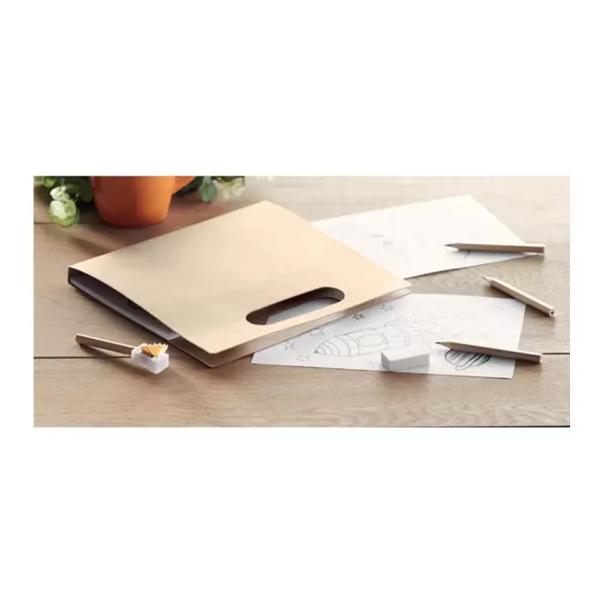 SET DE COLORIAGE PERSONNALISABLE 'MAGICDAY