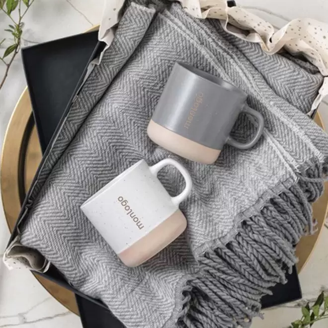 MUG PERSONNALISABLE EN CÉRAMIQUE 'POUNTO'