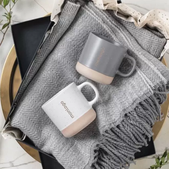 MUG PERSONNALISABLE EN CÉRAMIQUE 'POUNTO' 4 JOURS