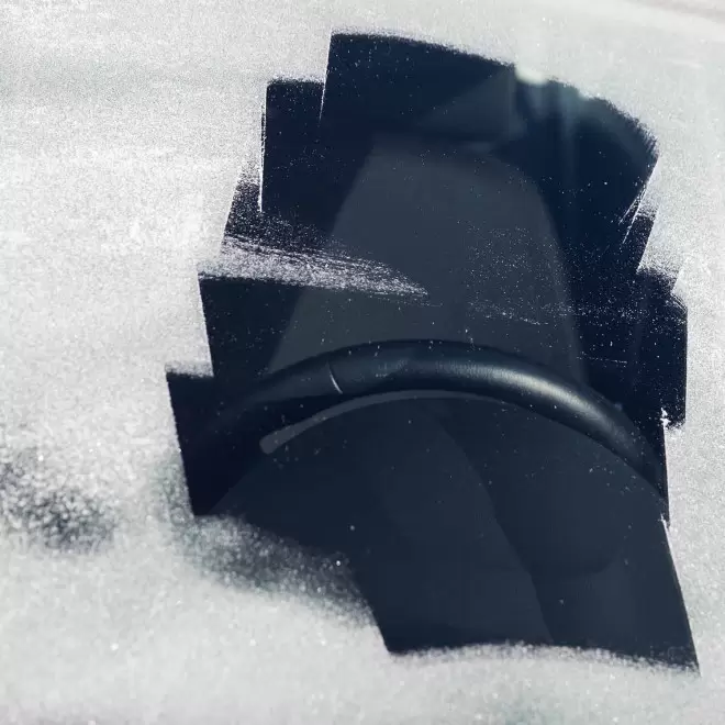 GRATTOIR PARE BRISE GANT PERSONNALISABLE 'CIMES'