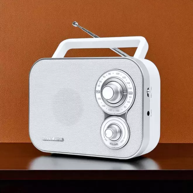 RADIO PORTABLE PERSONNALISABLE 'VINGAGE'