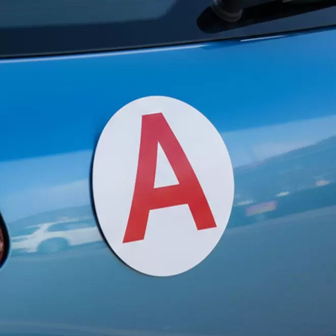 DISQUE A MAGNETIQUE PERSONNALISABLE 'JEUNES CONDUCTEURS'