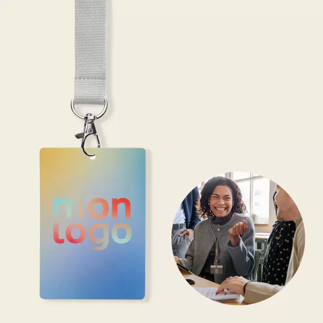 BADGE EN PAPIER 10X7CM PERSONNALISE 'BADGOS'