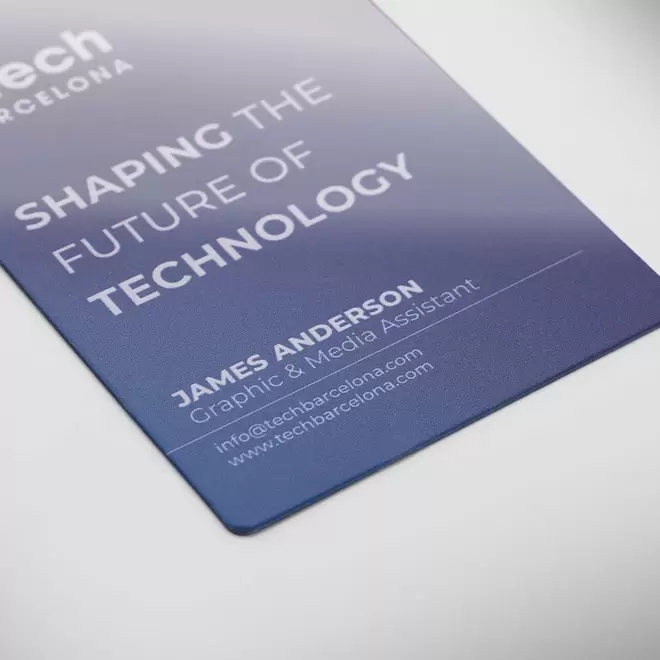 BADGE EN PAPIER 8.6x5.4CM PERSONNALISE 'BADGOS'