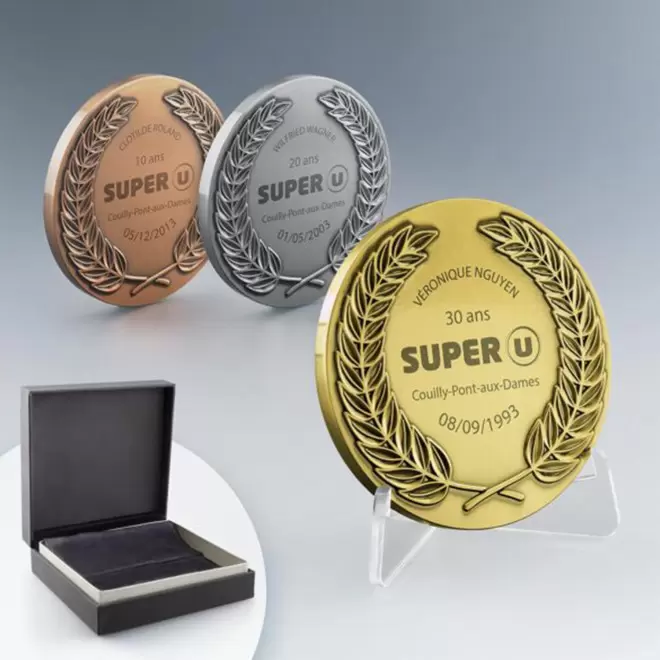 MEDAILLE COURONNE EN ZAMAC PERSONNALISEE 'LAURIER'