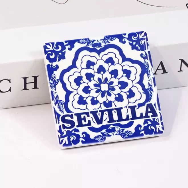 MAGNET EN CERAMIQU PERSONNALISABLE 'BARCELONA'