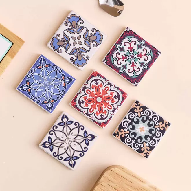 MAGNET EN CERAMIQU PERSONNALISABLE 'BARCELONA'