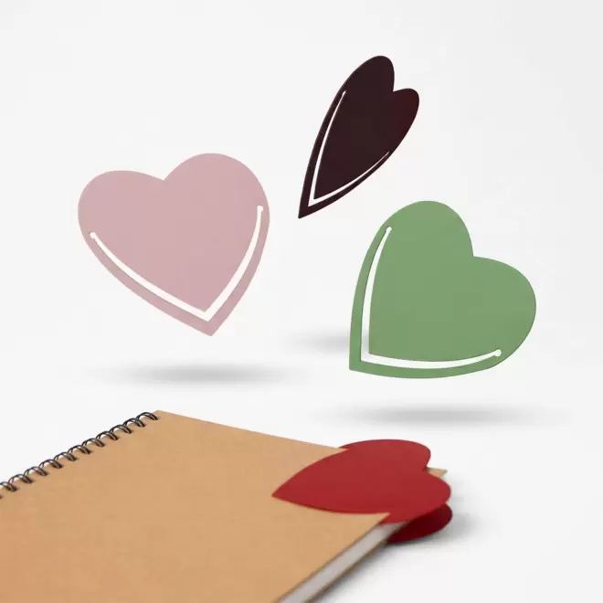 MARQUE PAGE PUBLICITAIRE COEUR EN CUIR RECYCLE 'FABY'