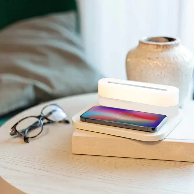 LAMPE PERSONNALISABLE CHAGEUR À INDUCTION LIVOO® 'MARA'