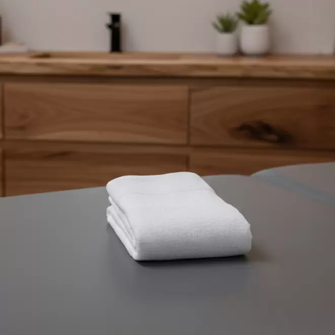 SERVIETTE EPONGE PERSONNALISEE 'LIBERON 30X50 BLANC'