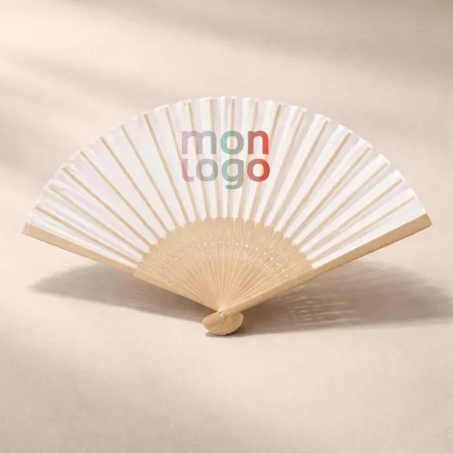 EVENTAIL EN BAMBOU SCULPTE PERSONNALISABLE 'BIGAN'