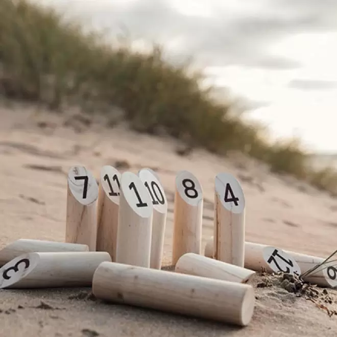 JEU DE QUILLES EN BOIS