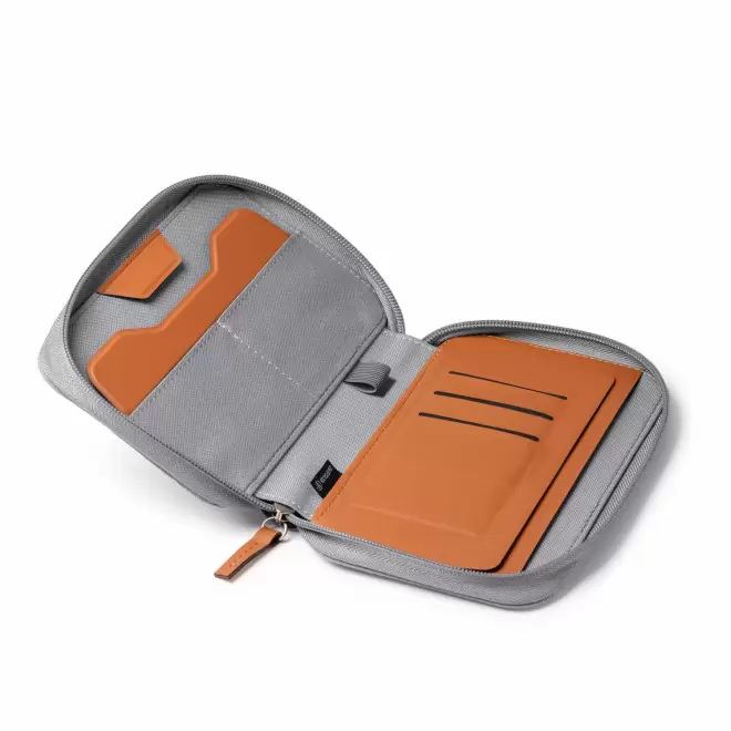 PORTE FEUILLE DE VOYAGE RPET PERSONNALISABLE 'NICETRIP'