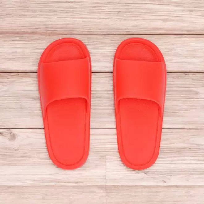 PAIRE DE CLAQUETTES PERSONNALISABLE 'OMAX'