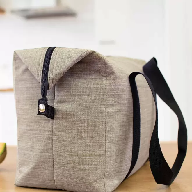 SAC ISOTHERME PERSONNALISABLE AVEC FERMETURE VELCRO 'LAGA'