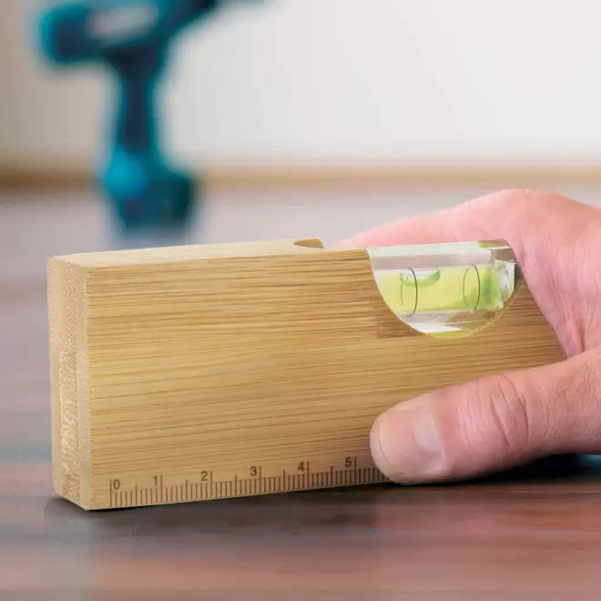 NIVEAU A BULLE MULTIFONCTIONS PERSONNALISE EN BAMBOU 'SPIRAN REGLE'