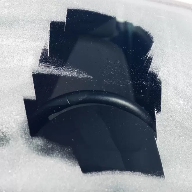 GRATTOIR PARE BRISE PERSONNALISE 'LUNTA'