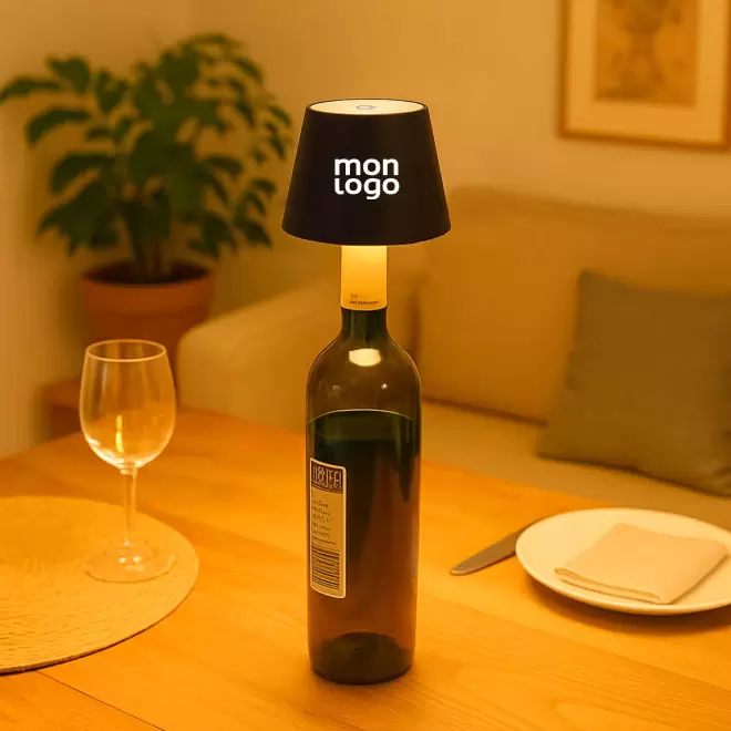 LAMPE DE TABLE POUR BOUTEILLE PERSONNALISABLE 'TAILLIGHT'
