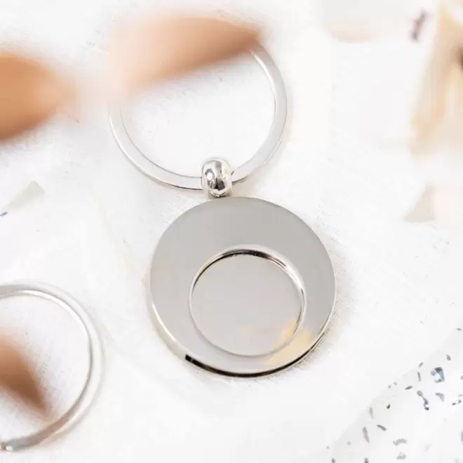 PORTE CLE JETON PERSONNALISE EN METAL 'MOMSY'