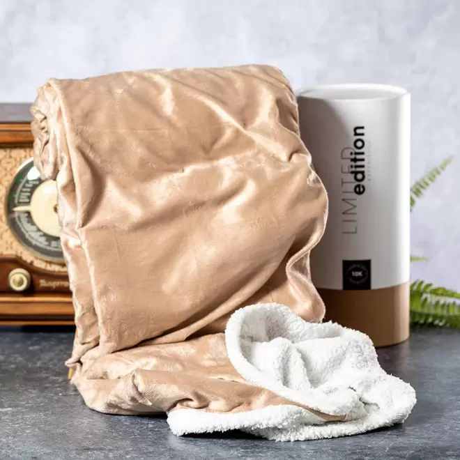 COUVERTURE PERSONNALISABLE 'LEVIA'