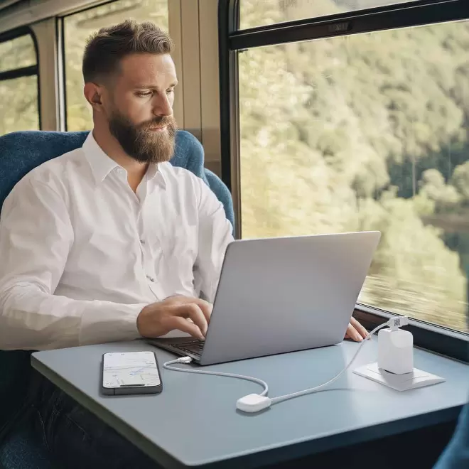 CABLE CHARGE CONNECTE BLUETOOTH® PERSONNALISABLE 'ICE TAG'