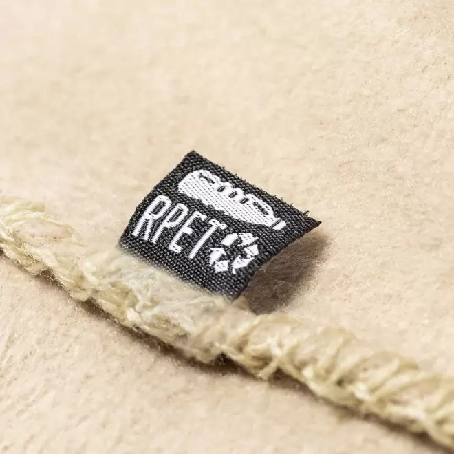 PLAID POLAIRE RPET PERSONNALISABLE 'BLYVLY' 200GR/M²