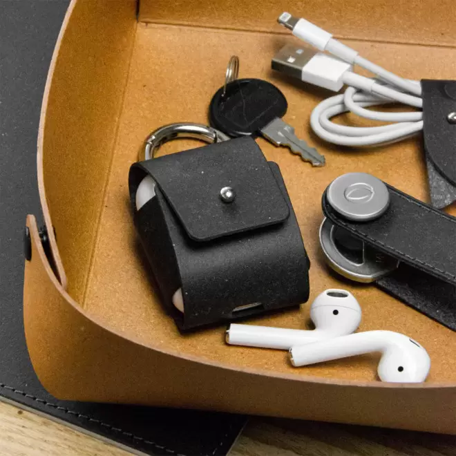 ETUI AIRPODS PERSONNALISABLE CUIR RECYCLE 'ROVER'
