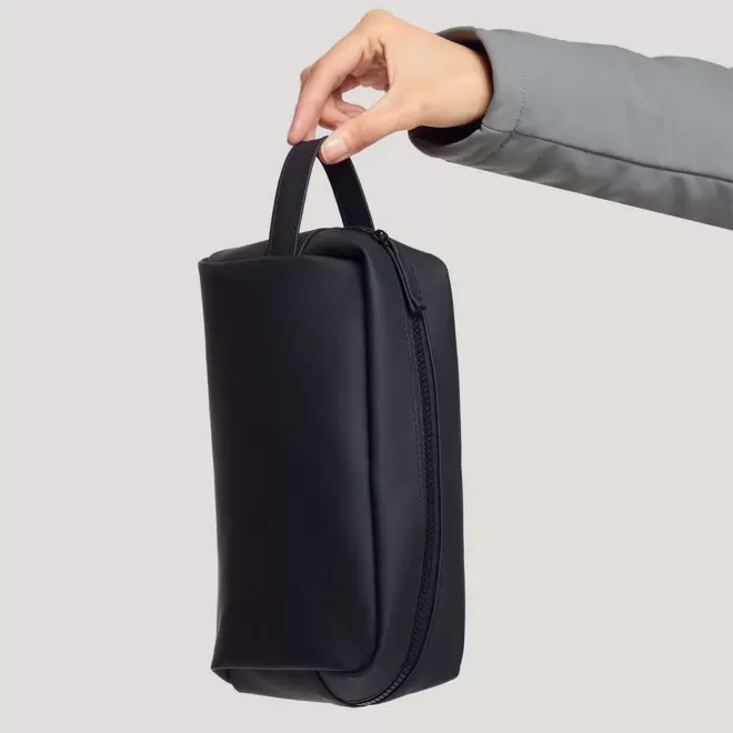 TROUSSE DE TOILETTE PERSONNALISABLE EN PU 'SIMON'