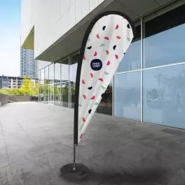DRAPEAU PERSONNALISÉ ORIFLAMME GOUTTE + SOCLE EN BÉTON/PVC 'TOLEN'