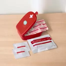 KIT PREMIERS SECOURS PERSONNALISE 'BOBI'