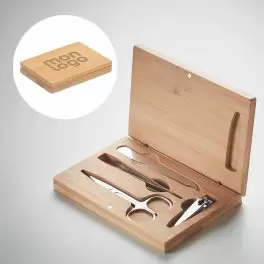 SET DE MANUCURE PERSONNALISABLE EN BAMBOU 'CHRISTI'