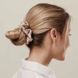 CHOUCHOU PERSONNALISE EN SATIN POUR CHEVEUX 'CHIGNON'
