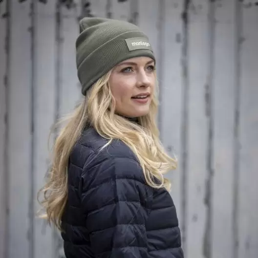 BONNET PROMOTIONNEL AVEC ÉTIQUETTE 'PENZI'