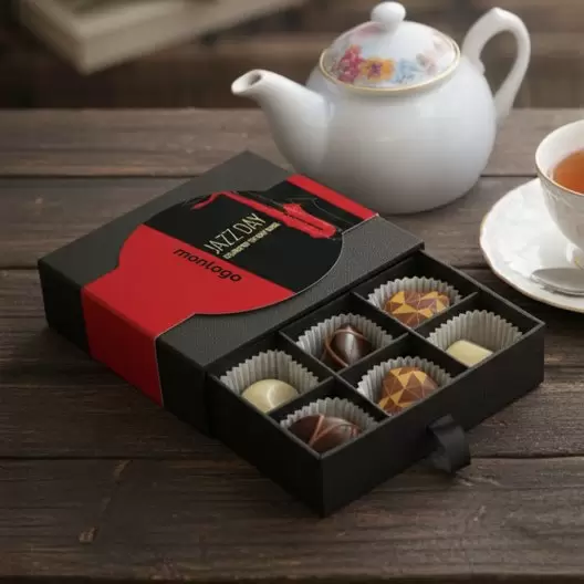COFFRET PERSONNALISABLE DE 9 CHOCOLATS 'MOMENT'