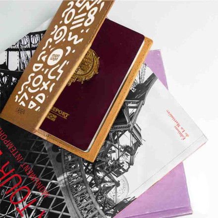 PORTE PASSEPORT PUBLICITAIRE EN CUIR RECYCLE 'MARIA'