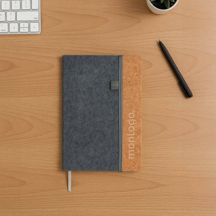 CARNET A5 FEUTRE RPET PERSONNALISABLE 'SELSA'